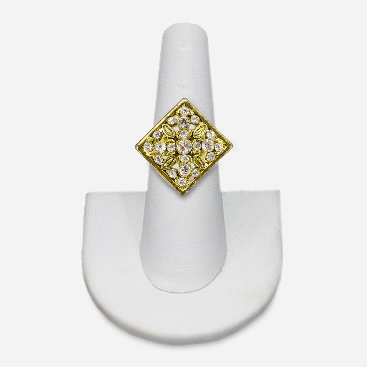 Diamond shaped ring