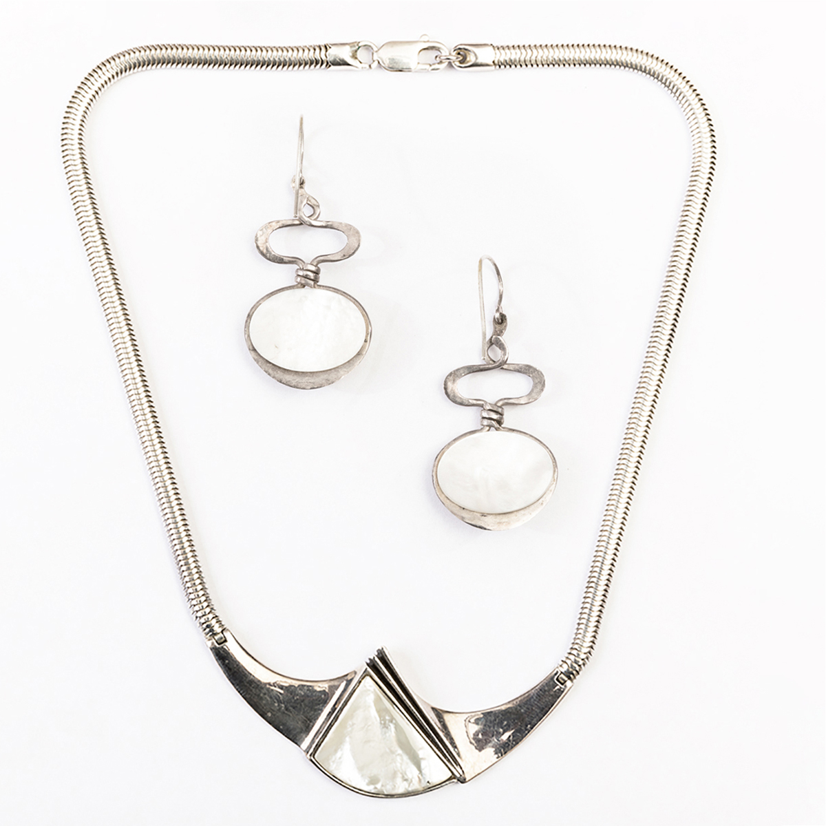 mother of pearl necklace & earrings set