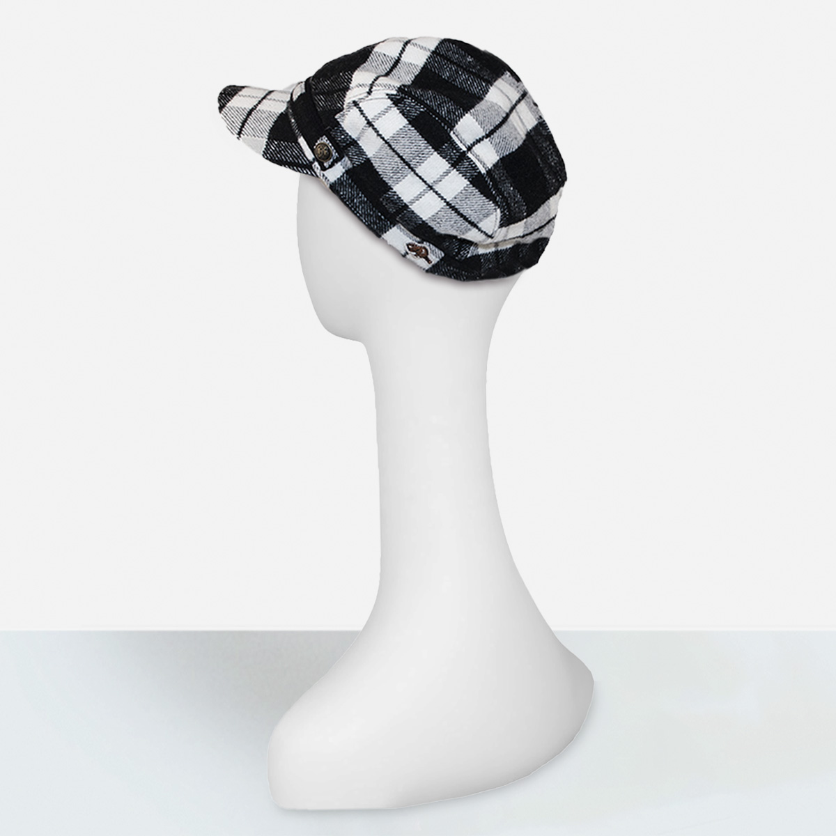 Black white plaid cap