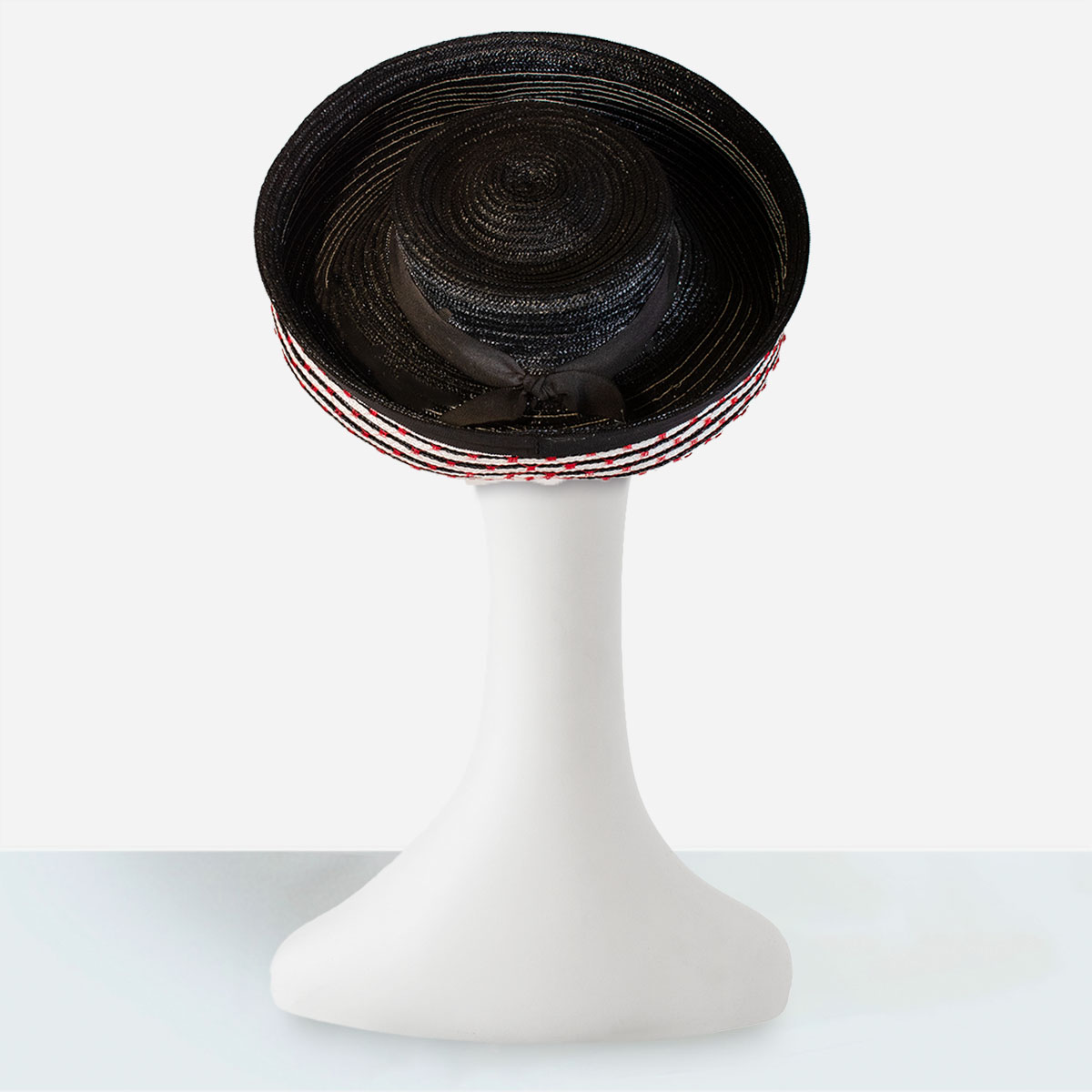 1950s wide brim breton