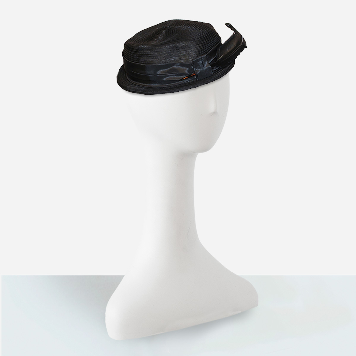 black straw boater w feather