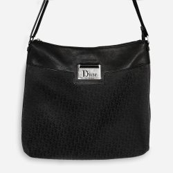 black dior handbag