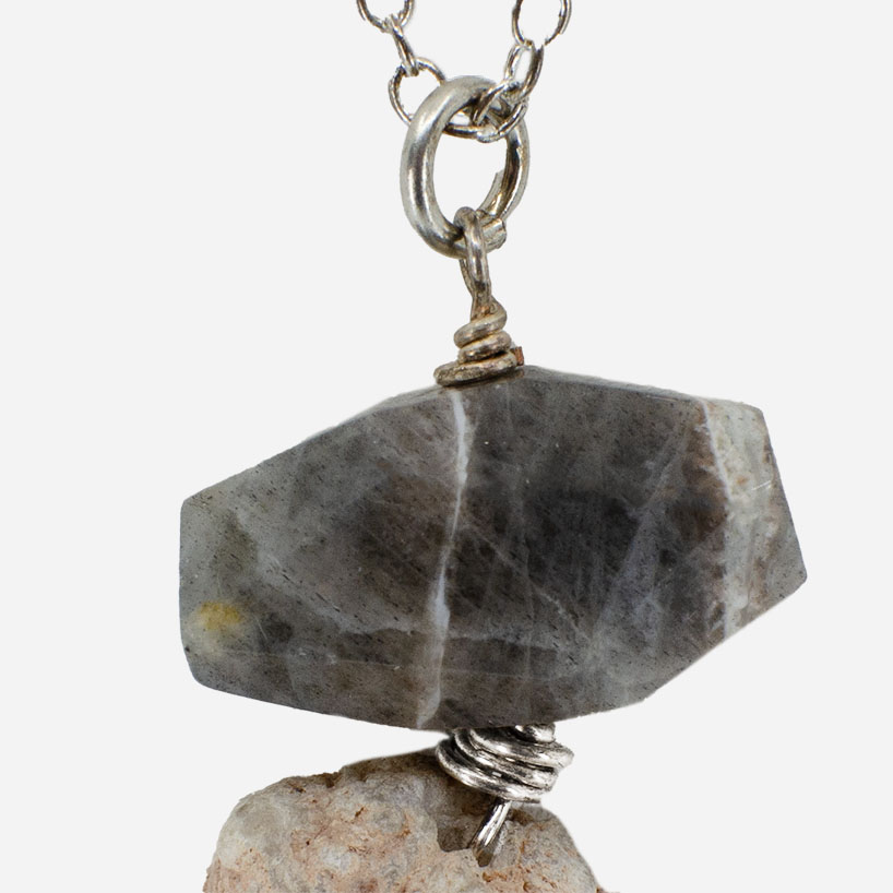 Gray agate pendant