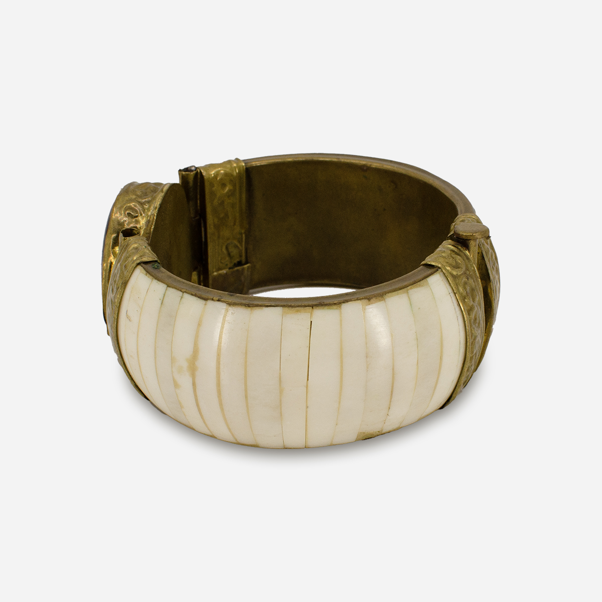 vintage boho bone bangle