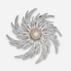vintage Sarah Coventry silver swirl brooch