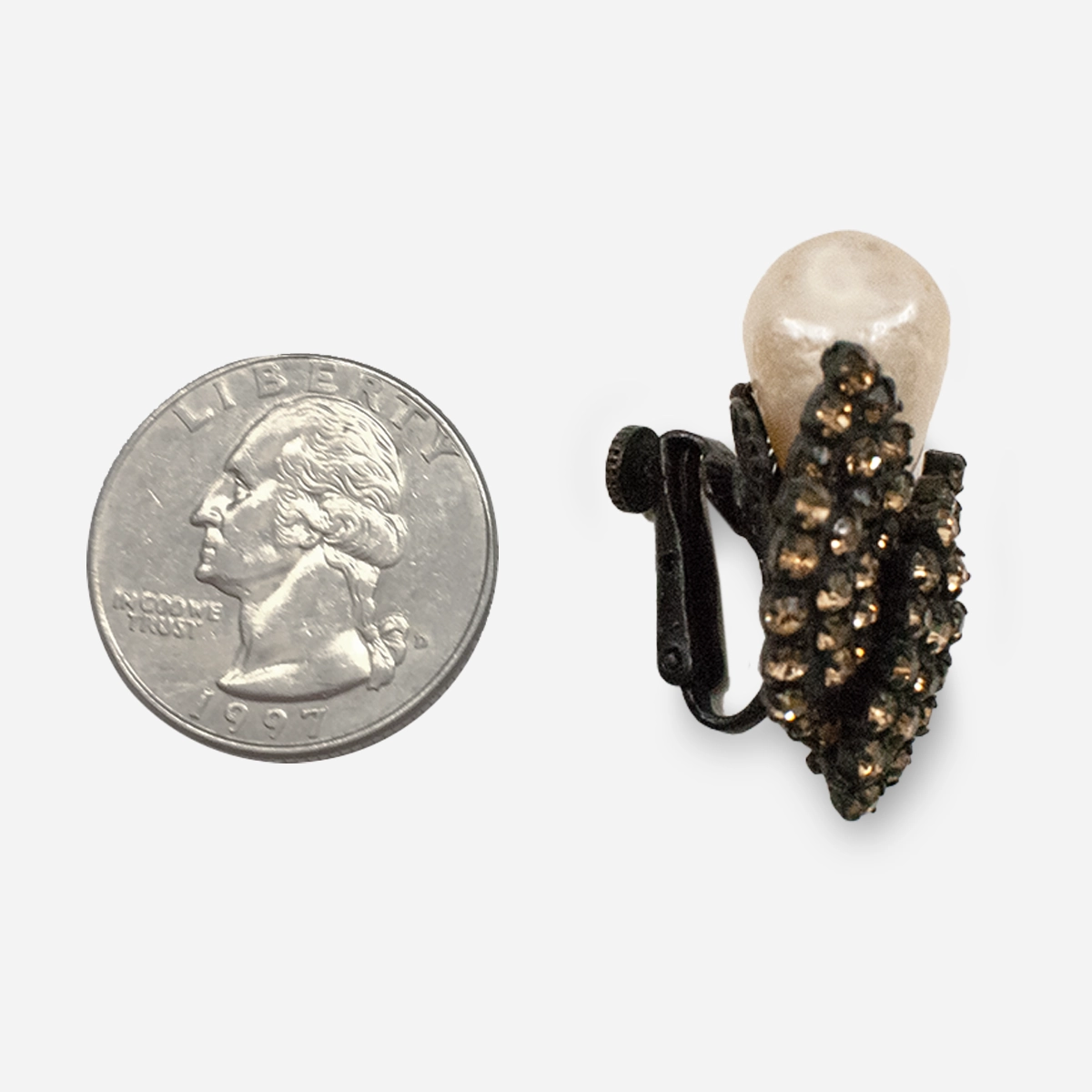 Vintage Japanned pearl earrings