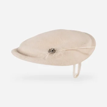 clover lane close hat crystals & feather