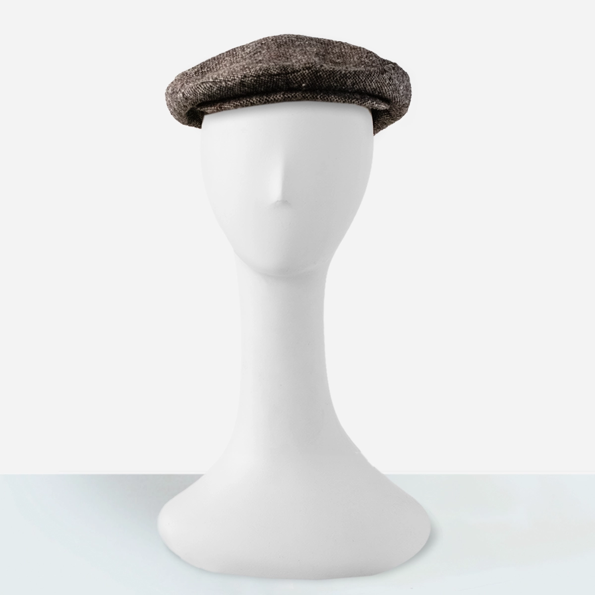 vintage tweed ivy cap front view on mannequin