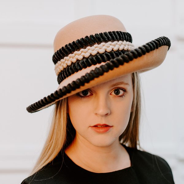 wide brim winter hat