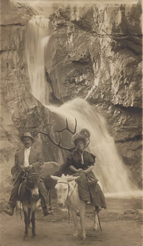 Seven Falls, Donkey Pearls